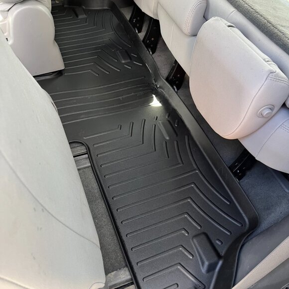 WeatherTech FloorLiner for 2013-2020 Toyota Sienna - Full Set, Black - Picture 5 of 9